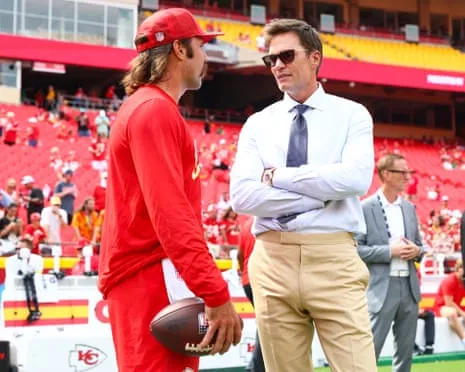 Tom Brady sparks fan criticism as being spotted in Vegas team booth